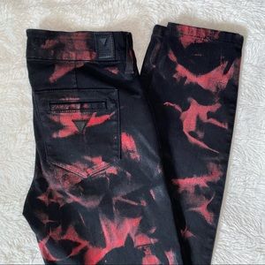 BLACK/RED GUESS TIE DYE "PAINT SPLATTER" DESIGN BOYFRIEND JEANS